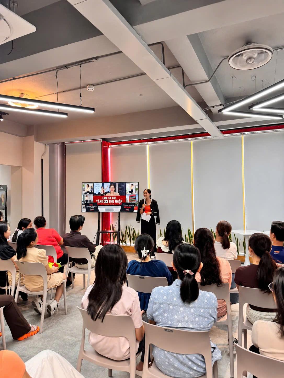 Ánh Hồng chia sẻ trong buổi workshop tại ONE STATION